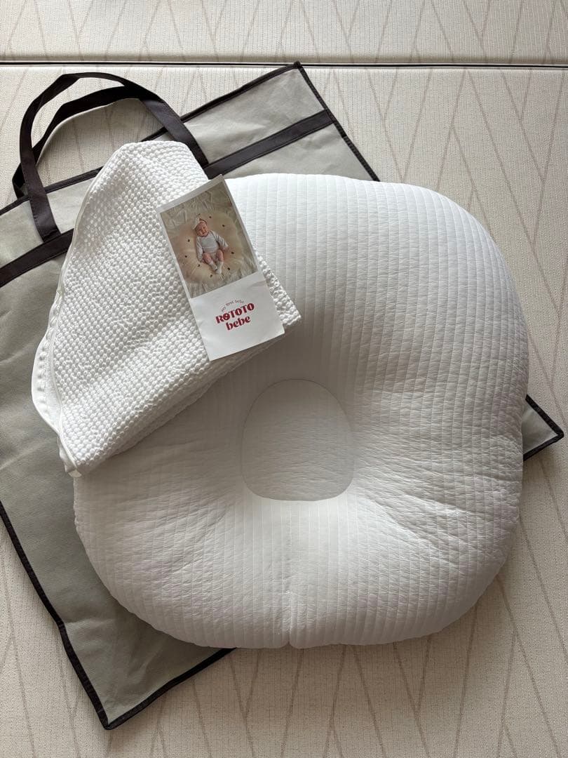 ロトトクッション　ROTOTO bebe 吐き戻し防止クッション　専用バック付き