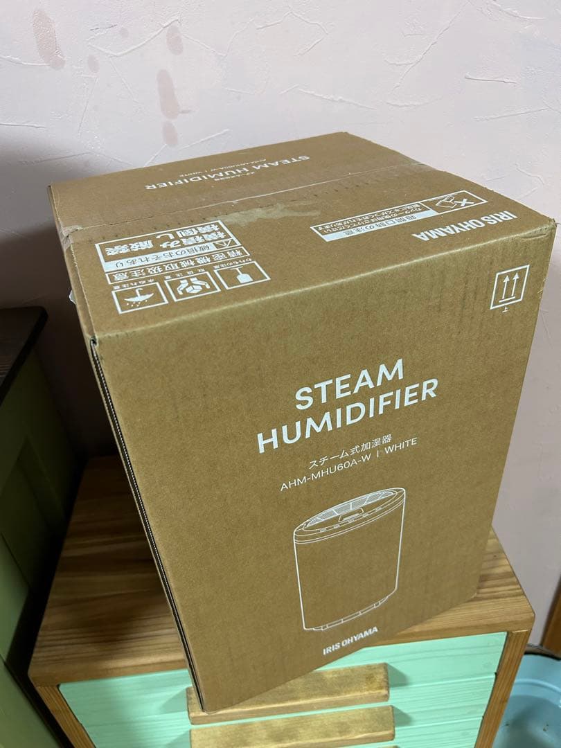 アイリスオーヤマ　スチーム式、加熱式　加湿器　600ml