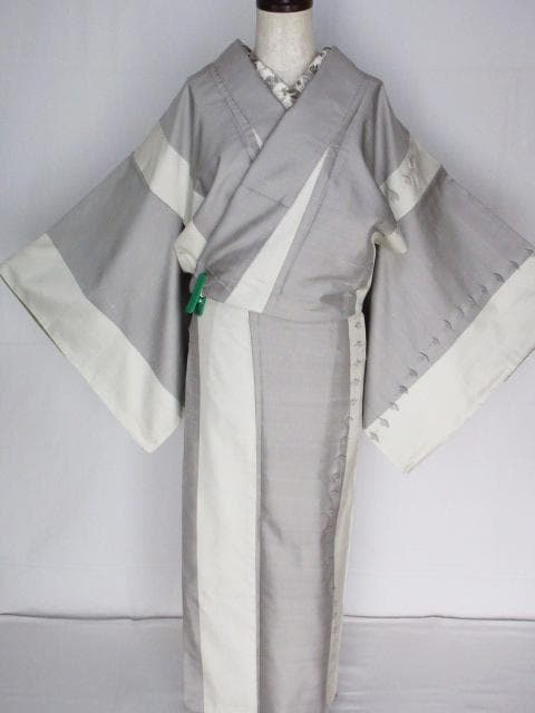 新古品！上質な紬＊グレー＆白＊特選高級＊着物＊トールサイズ＊１６７ｃｍ＊裄６７