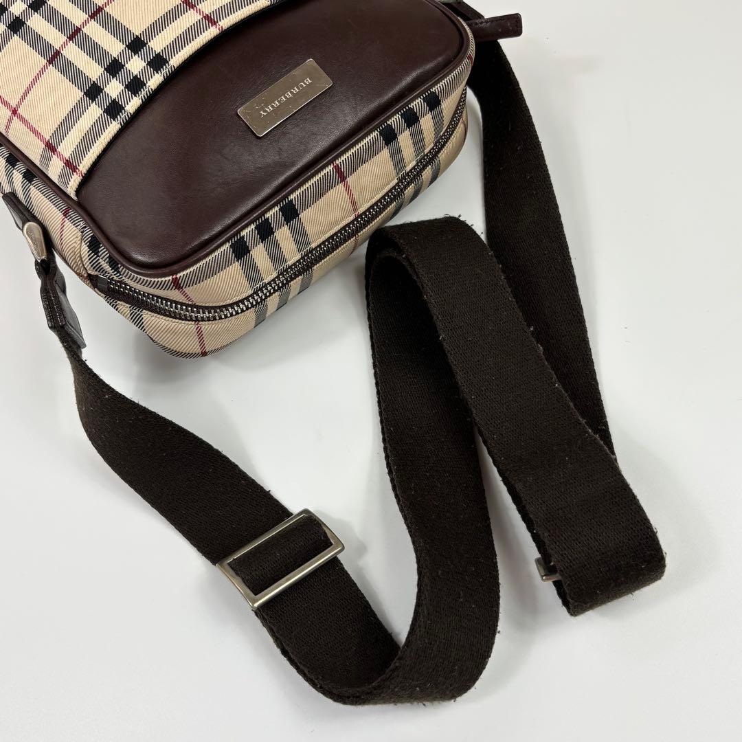 BURBERRY ショルダーバッグ ポシェット 斜めがけ ノバチェック ロゴ金具