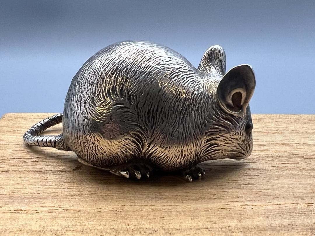 【海】明治金工　銀製　可愛い鼠　ネズミ　重量約97.5g　専用箱付