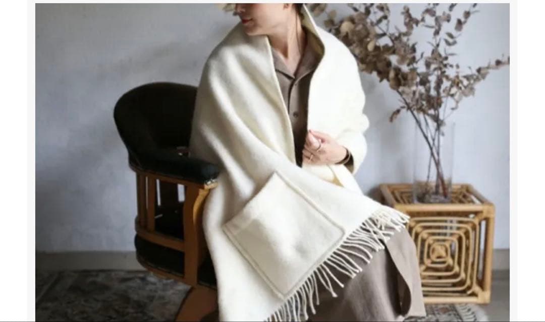 ラプアン カンクリ／ポケット付きショール UNI