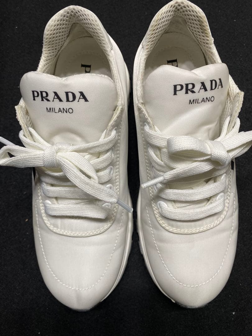 プラダ　レディース　スニーカー 美品　ホワイト　36 1/2 ルイヴィトン