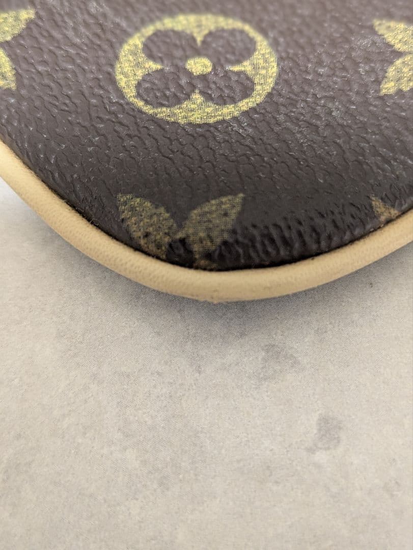 LOUIS VUITTON モノグラム レザー座布団カバー