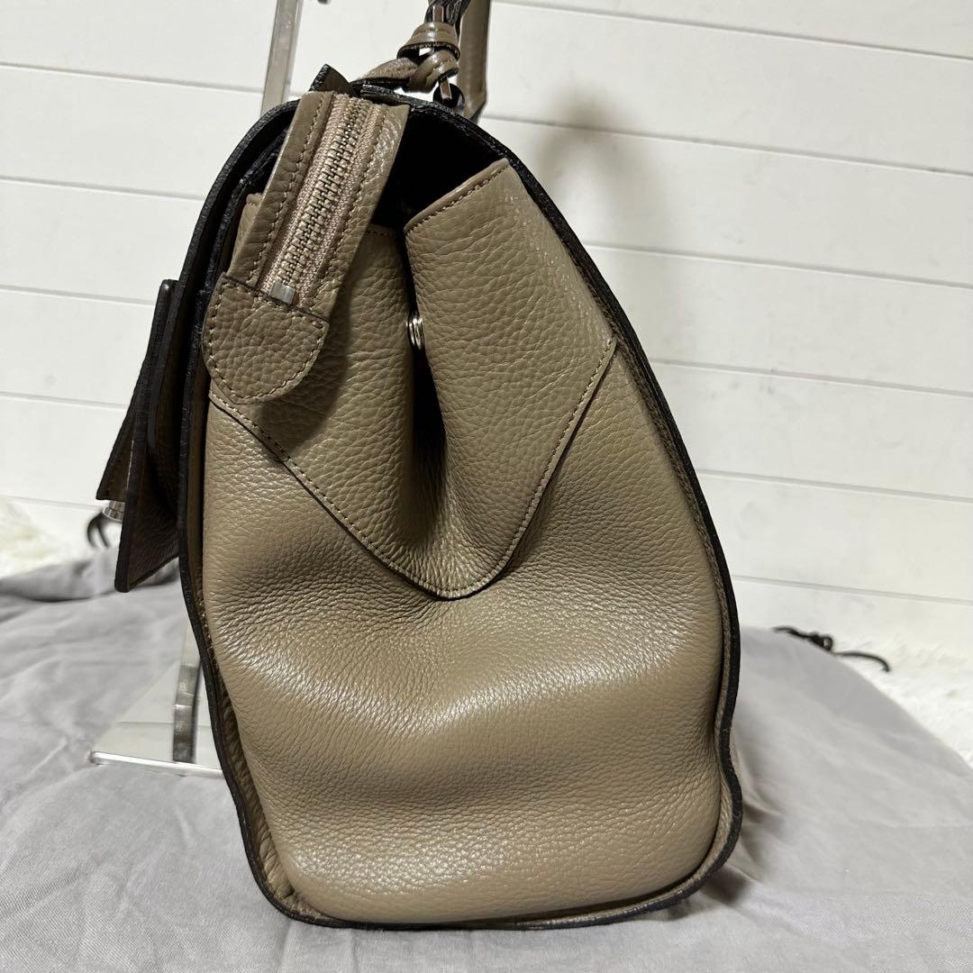 未使用級✨PELLEMORBIDA ペッレモルビダ　ショルダーバッグ　MB047