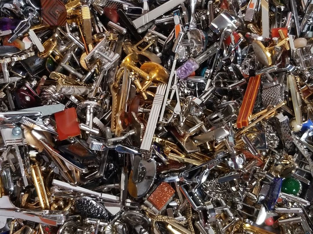 タイピン カフス 片方カフス含む ゴールドシルバーカラー バッジ まとめ約3kg