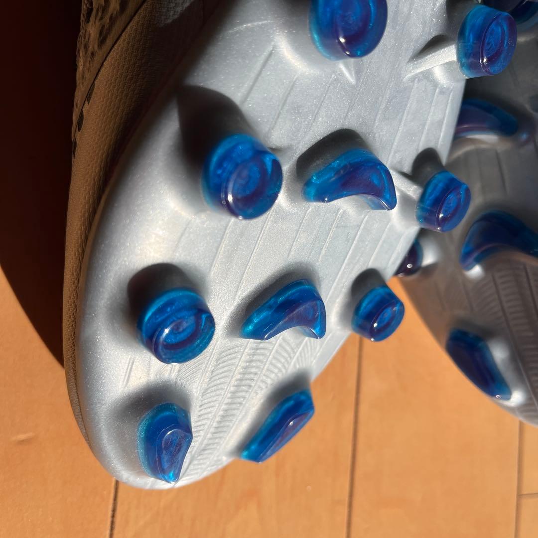 新品未使用❗️　PUMA スパイク 25.5㎝　 シルバー NET FIT