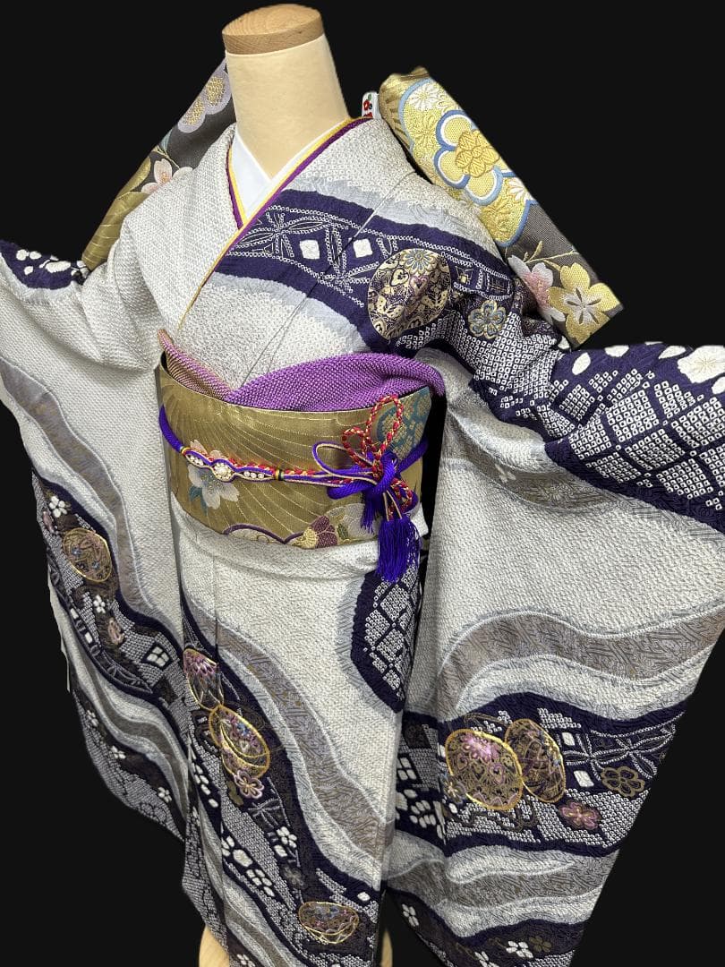 本加工総絞り 刺繍くすみカラー 薄グレー地 振袖 袋帯 フルセット