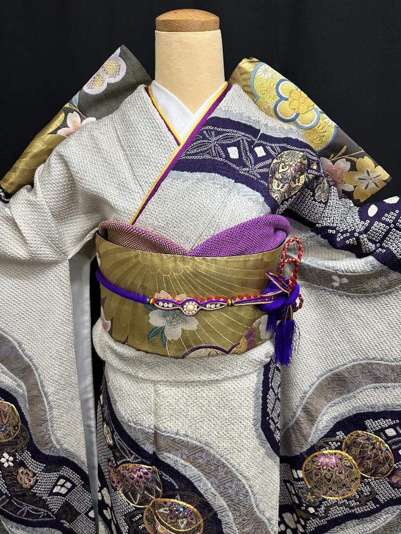 本加工総絞り 刺繍くすみカラー 薄グレー地 振袖 袋帯 フルセット