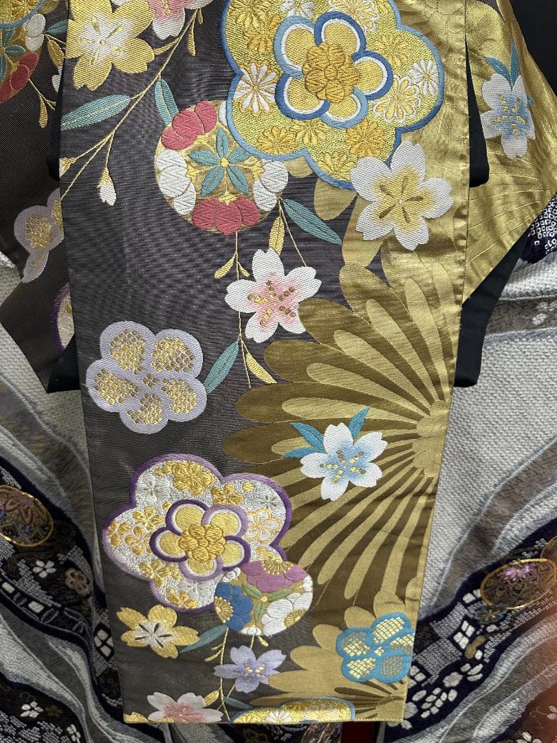 本加工総絞り 刺繍くすみカラー 薄グレー地 振袖 袋帯 フルセット