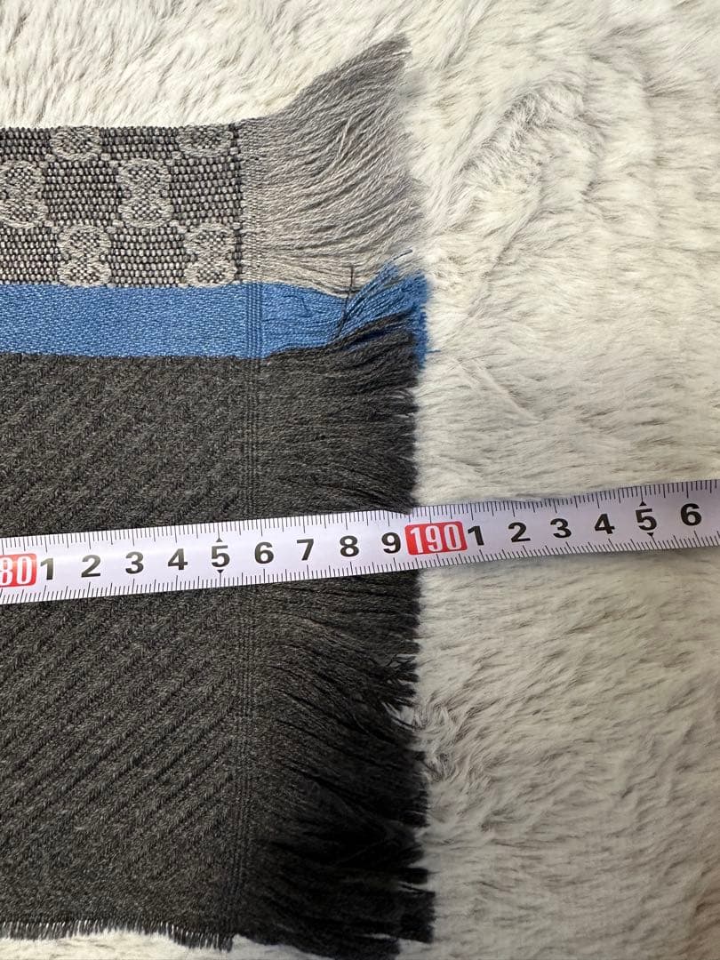 GUCCI グレー 青 マフラー