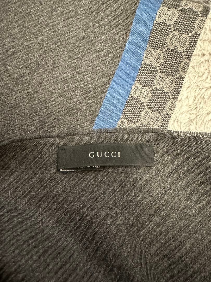 GUCCI グレー 青 マフラー