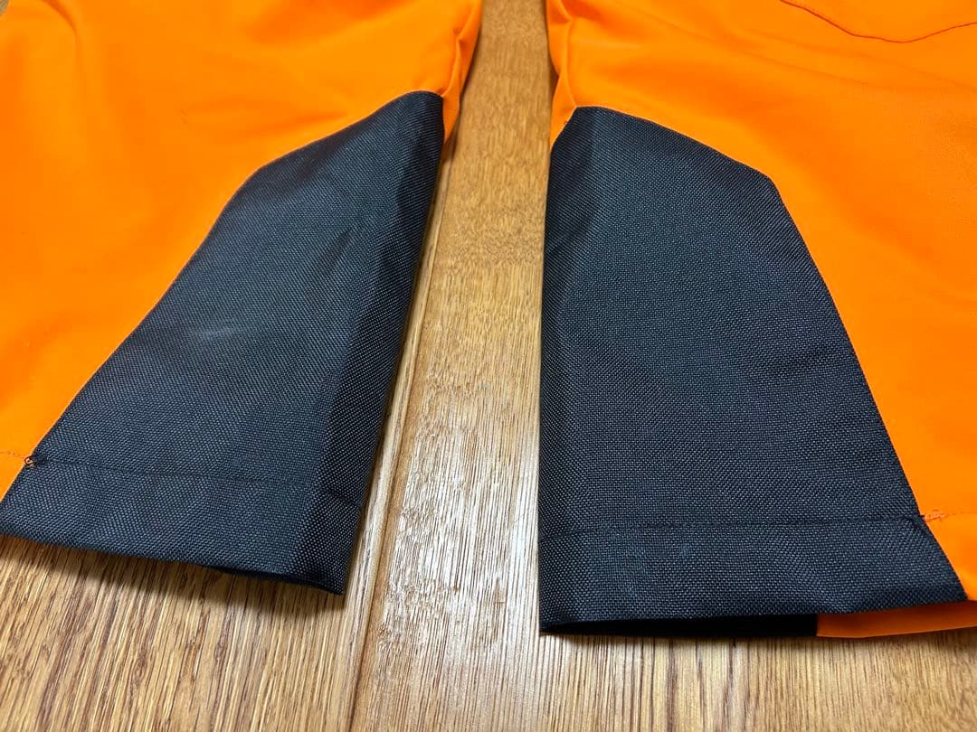 チュース KJUS ジュニア スキーウェア 上下セット 150cm（152）