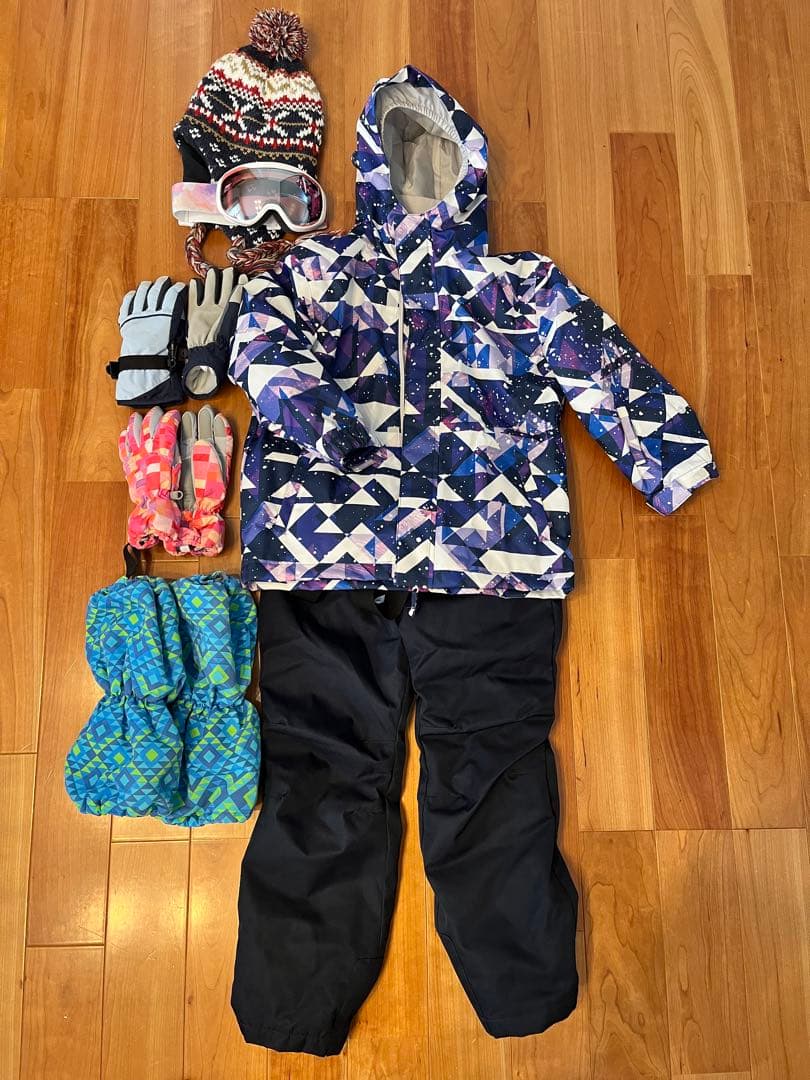 ぽんにゃん 専用 ⭐︎一度使用の美品⭐︎DLITE 子ども用スキーウェアセット