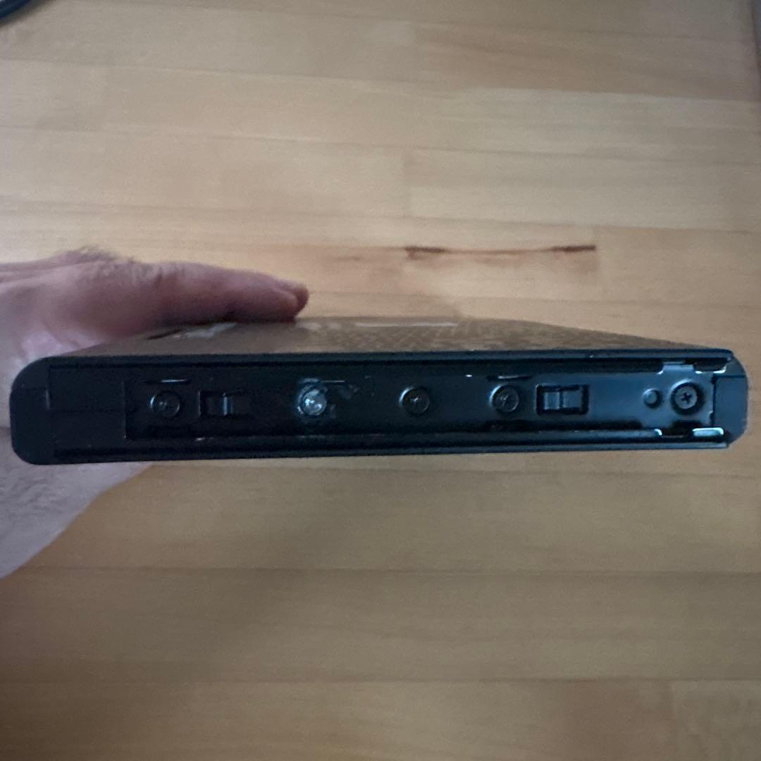 Nintendo Switch 本体 初代モデル (裏蓋が非純正、横ネジ頭潰れ)