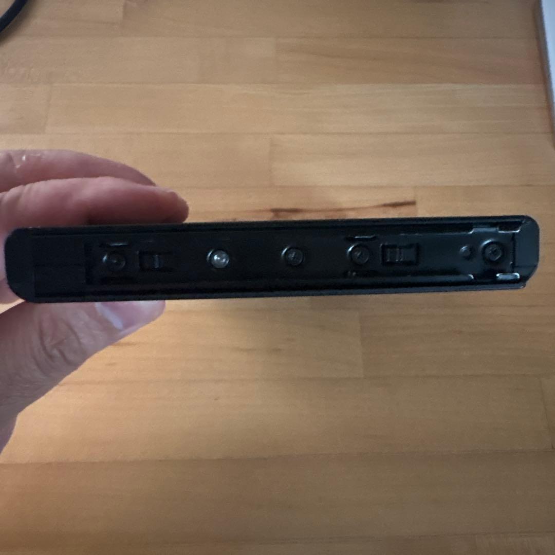 Nintendo Switch 本体 初代モデル (裏蓋が非純正、横ネジ頭潰れ)