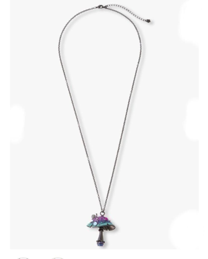 キノコ型ペンダントネックレス