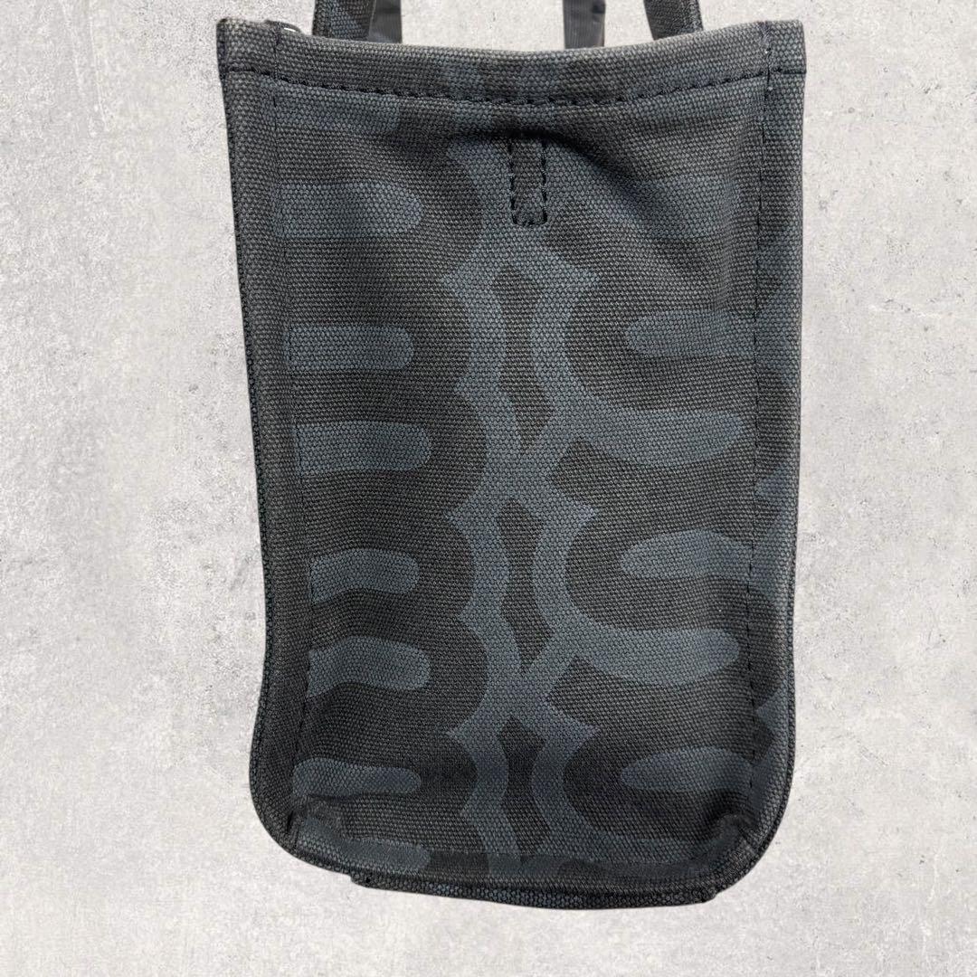 さら《期間限定セール中》マークジェイコブス ザ アウトライン モノグラム