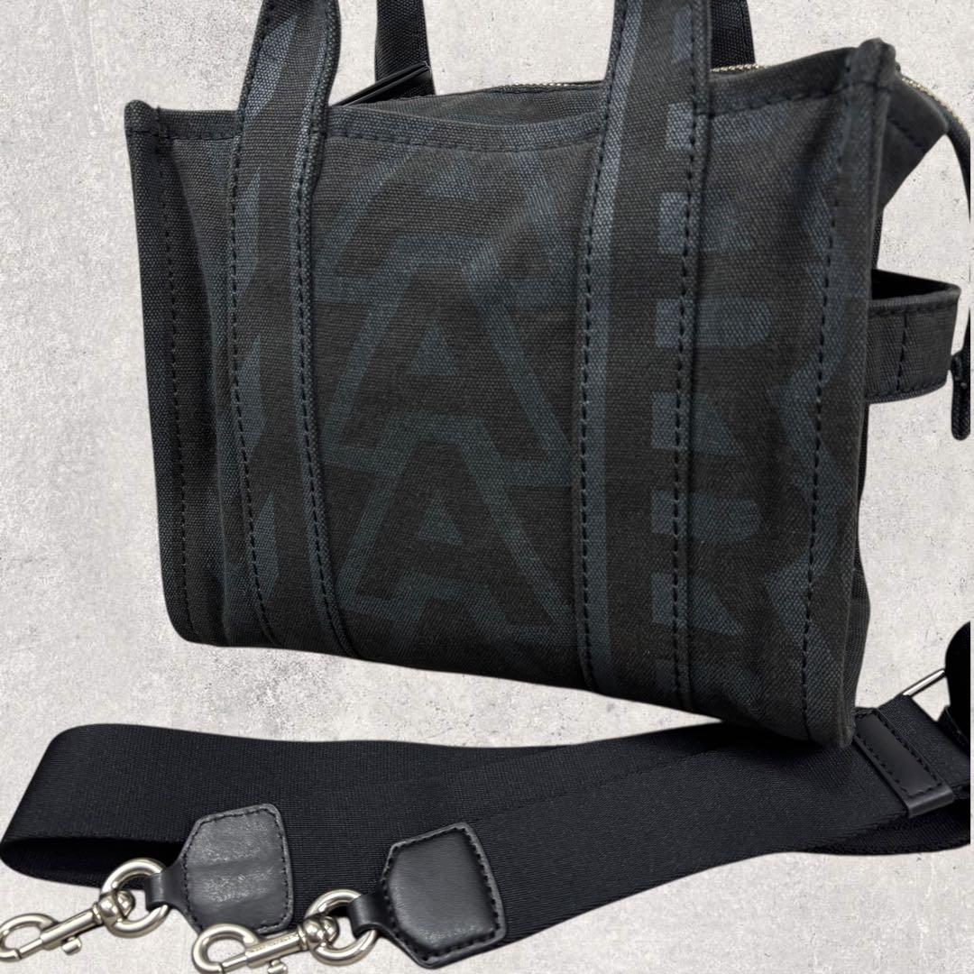 さら《期間限定セール中》マークジェイコブス ザ アウトライン モノグラム