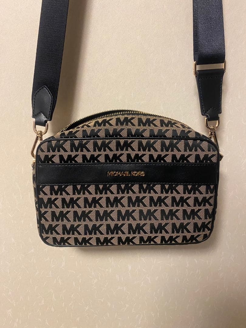 し*ー様 Michael Kors ショルダーバッグ ベージュ/ブラック