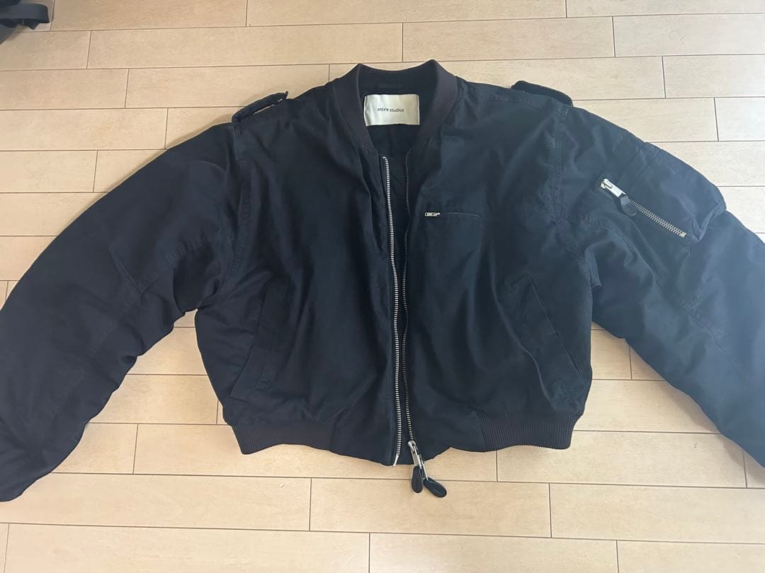 エンタイアスタジオ ボンバージャケット 黒色