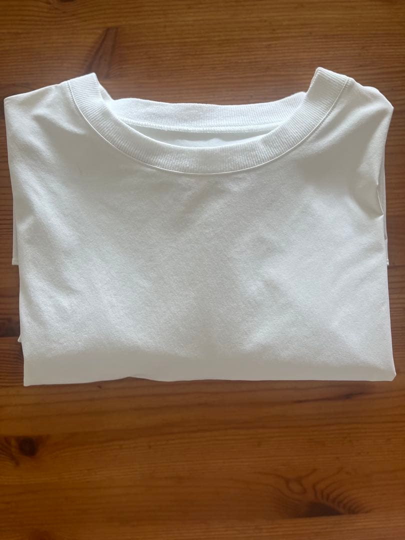 OUR　アワーホーム　ハリ感素材のチュニック丈プルオーバー　ホワイト