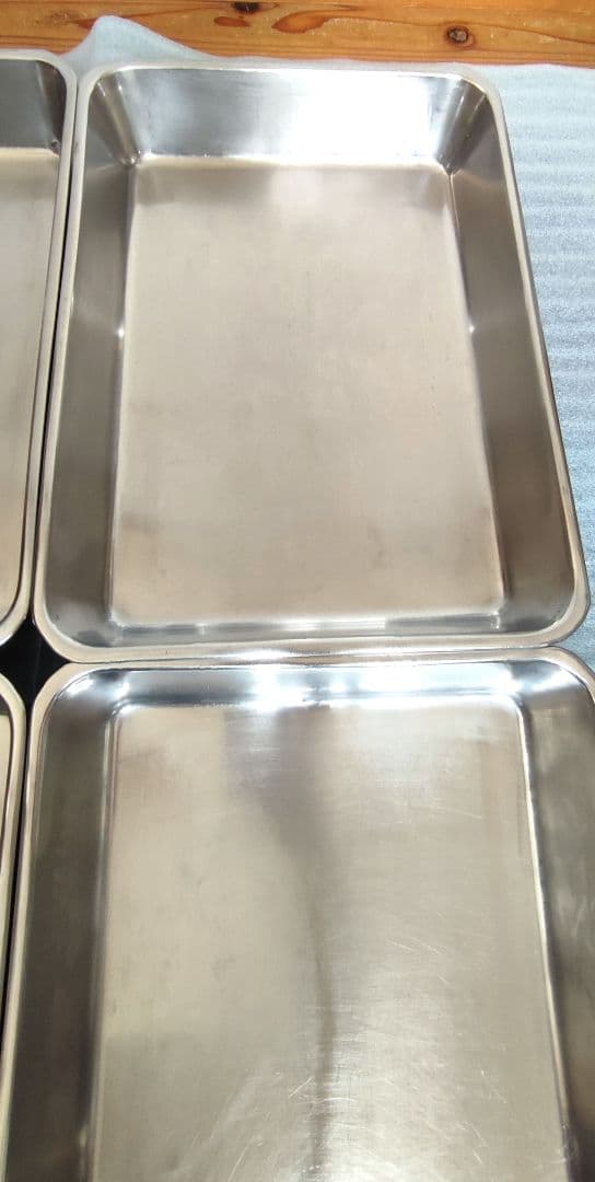 業務用　蓋付きステンレスバット8枚取 4個セット　縦　約41cm　横　約29cm