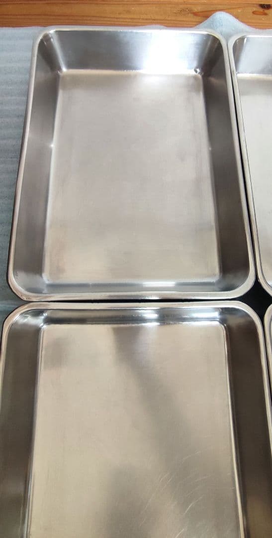 業務用　蓋付きステンレスバット8枚取 4個セット　縦　約41cm　横　約29cm