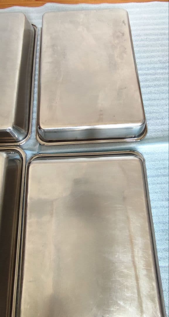 業務用　蓋付きステンレスバット8枚取 4個セット　縦　約41cm　横　約29cm