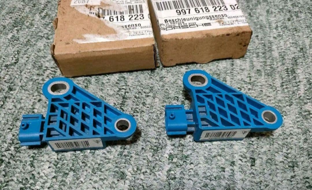 Porsche type 997エアバッグセンサー 997 618 223 02