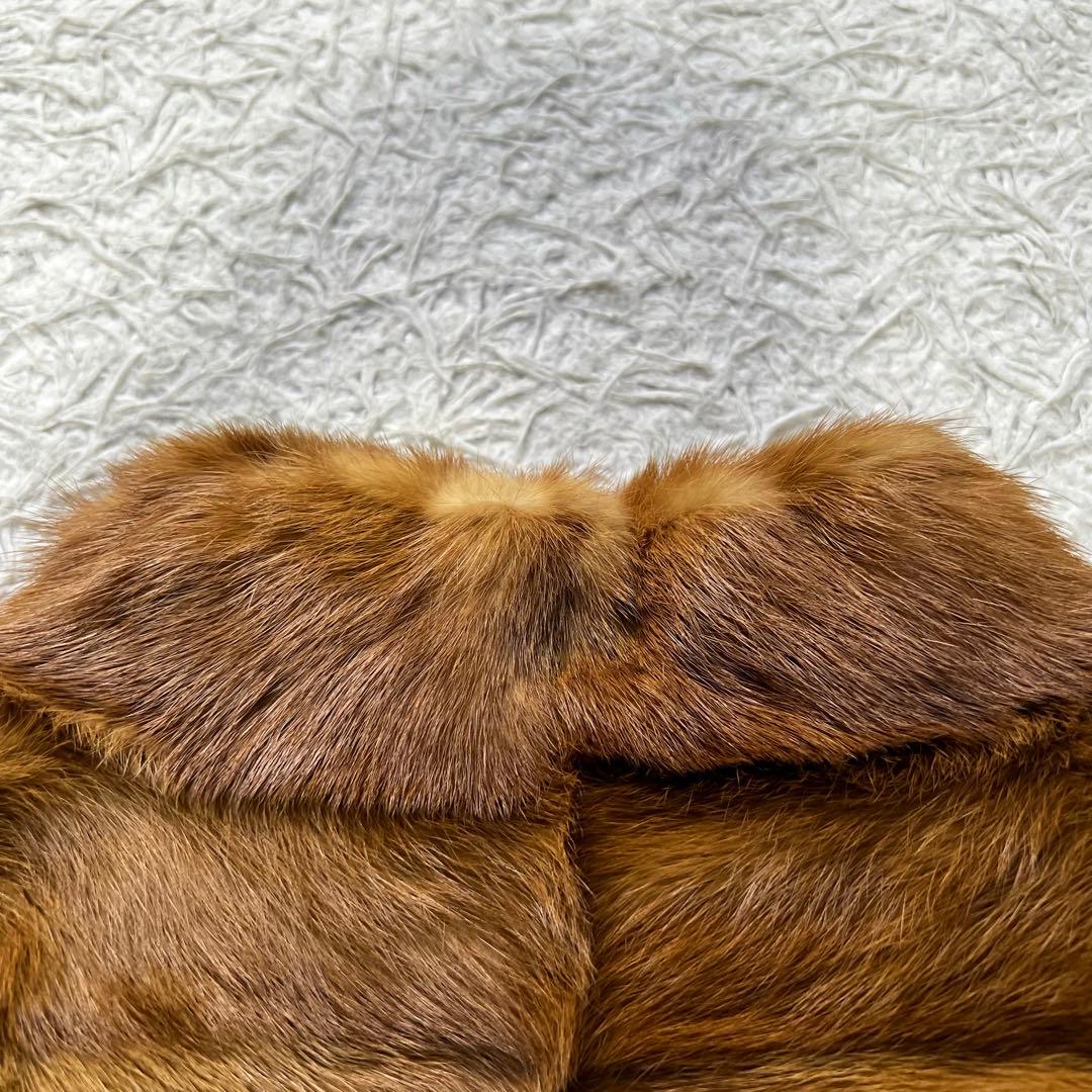 激レアデザイン エンバ 横段 リアルファーコート 本毛皮