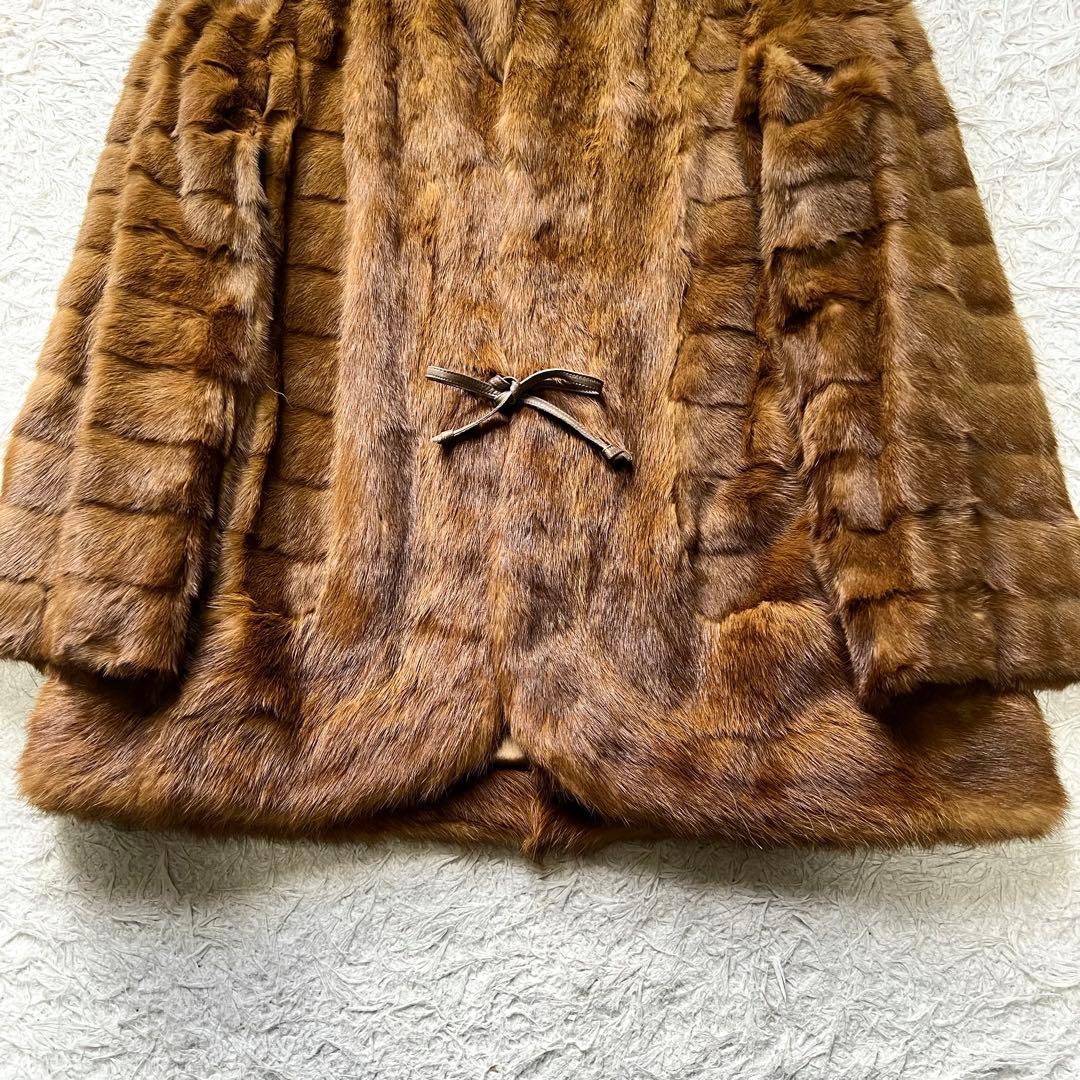 激レアデザイン エンバ 横段 リアルファーコート 本毛皮