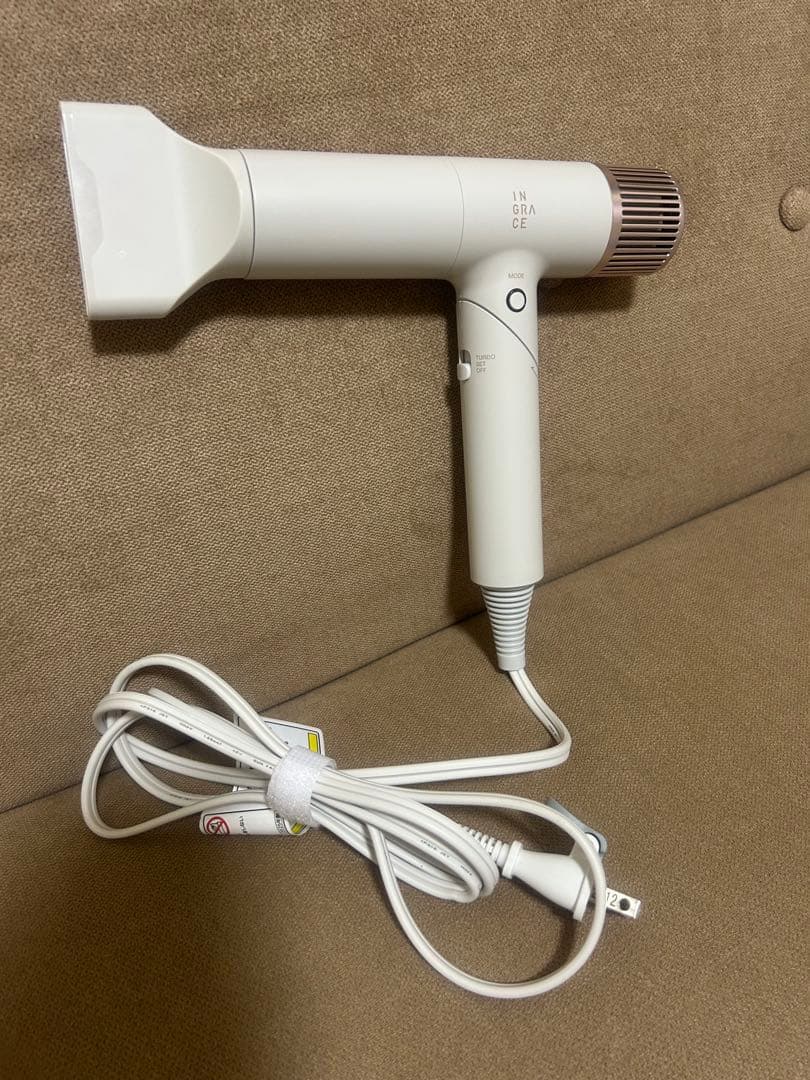 INGRACE Velena hairdryer グレージュ
