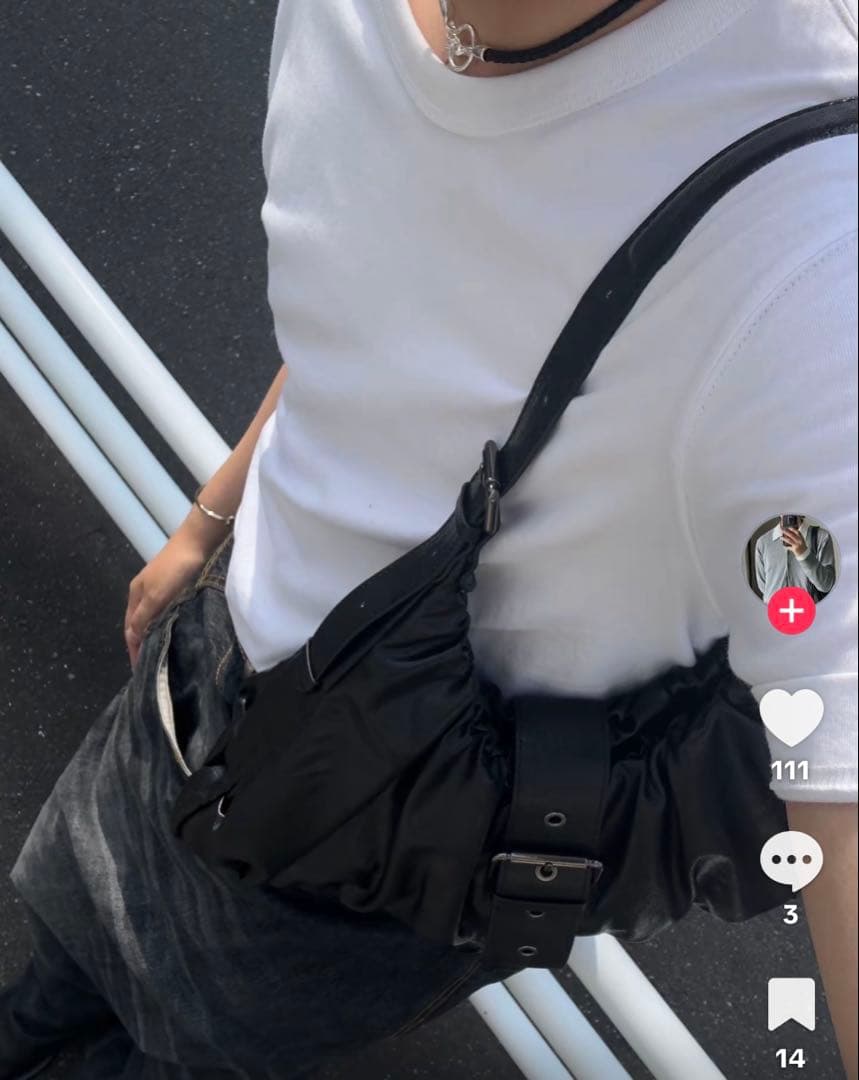 【即完品】ZARA ギャザー&バックル マキシバケットバッグ　ショルダーバッグ