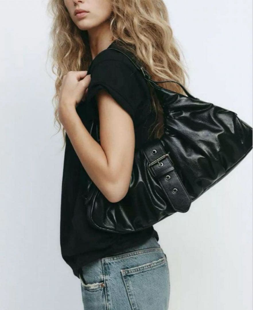 【即完品】ZARA ギャザー&バックル マキシバケットバッグ　ショルダーバッグ