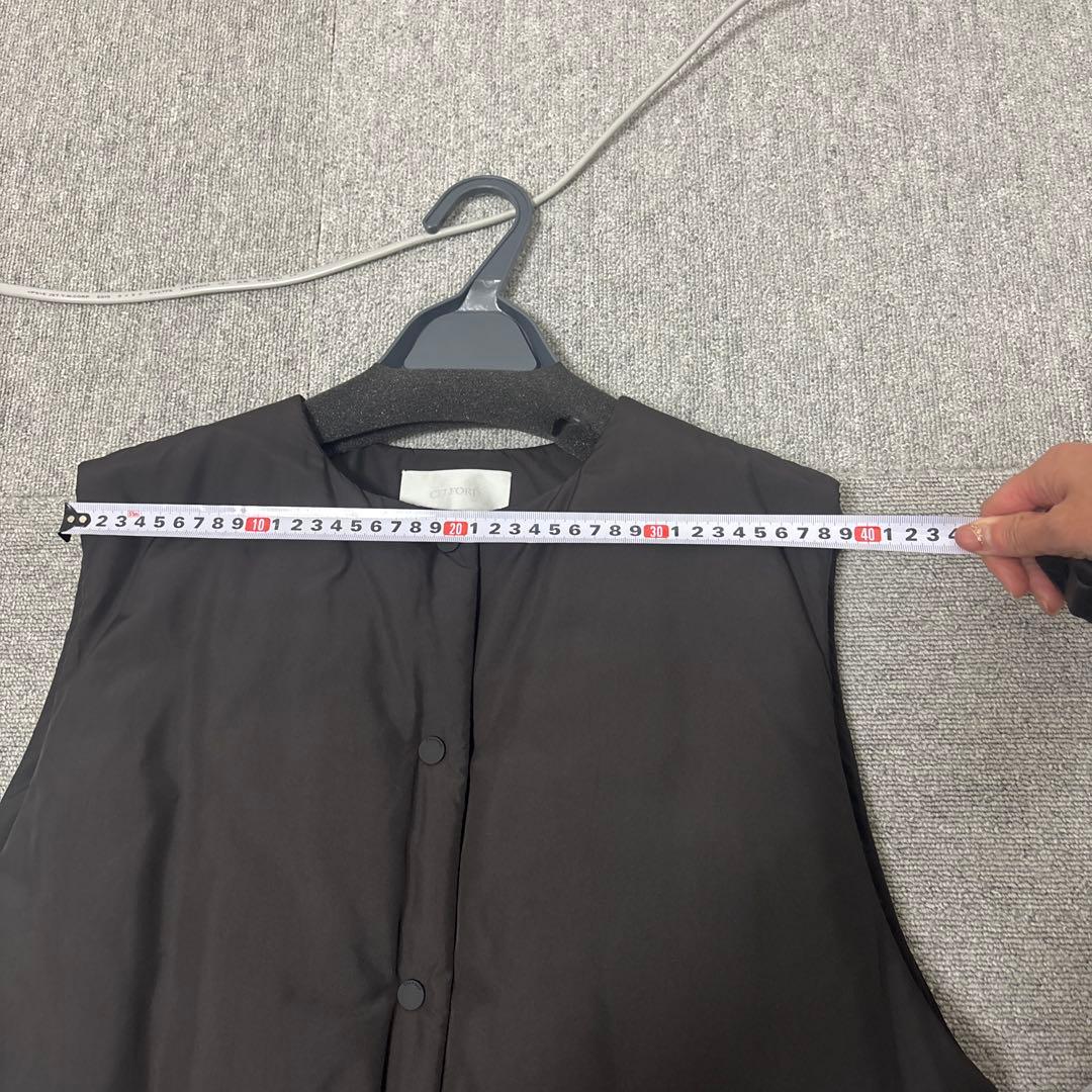 ブラック フリル裾 ノースリーブベスト