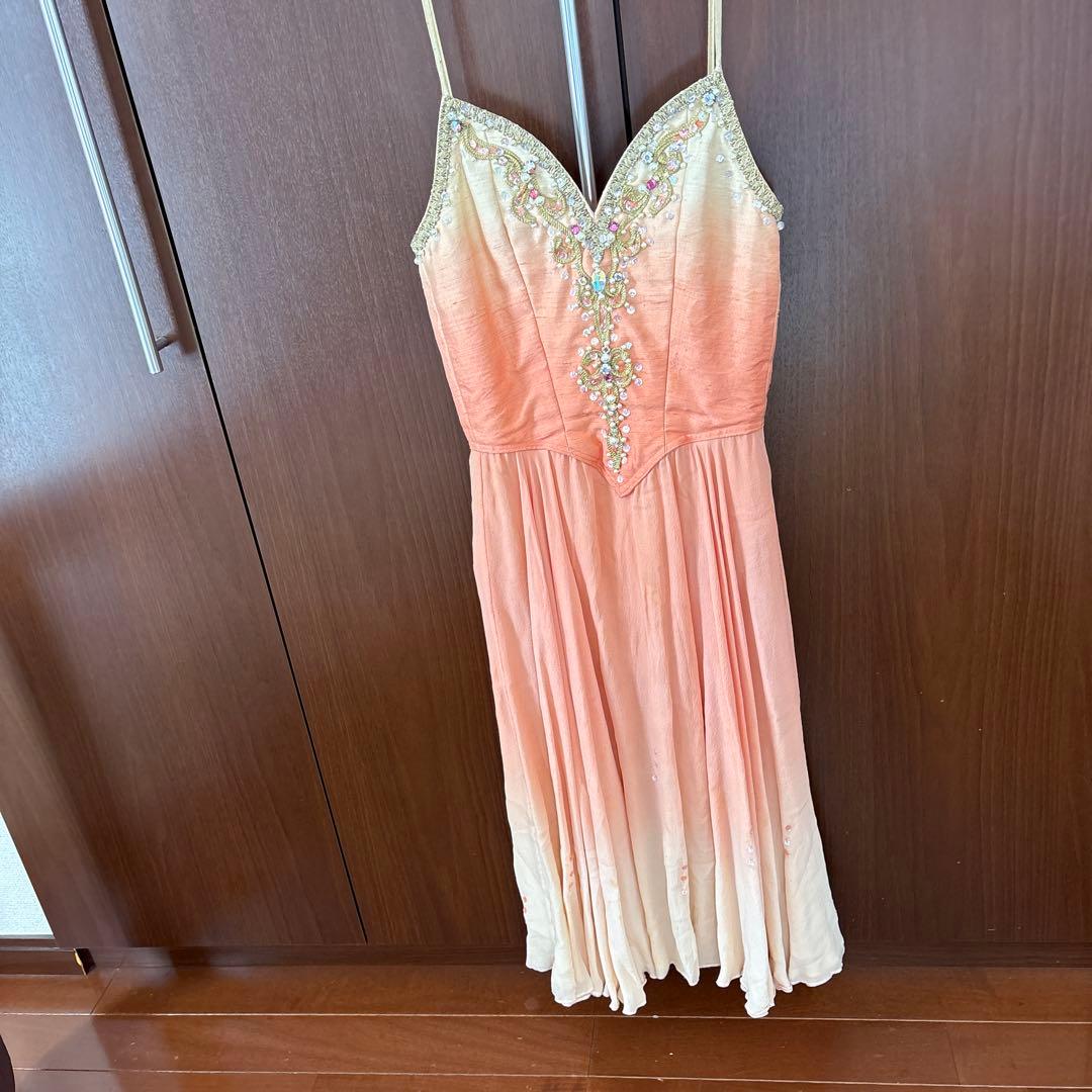 バレエ衣装とティアラ