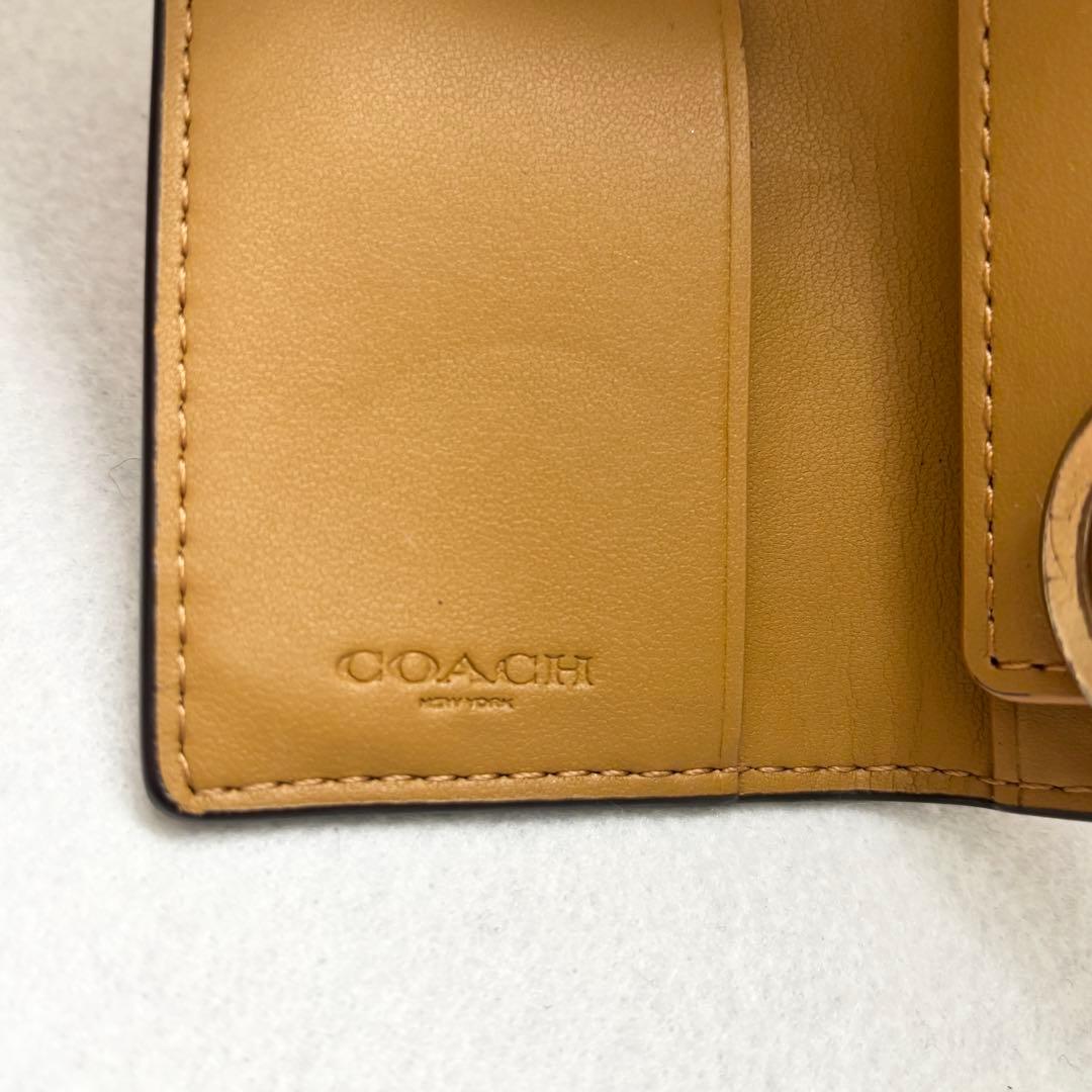 【美品】COACH コーチ チェリー柄 キーケース　ホワイト　ペブル　レザー