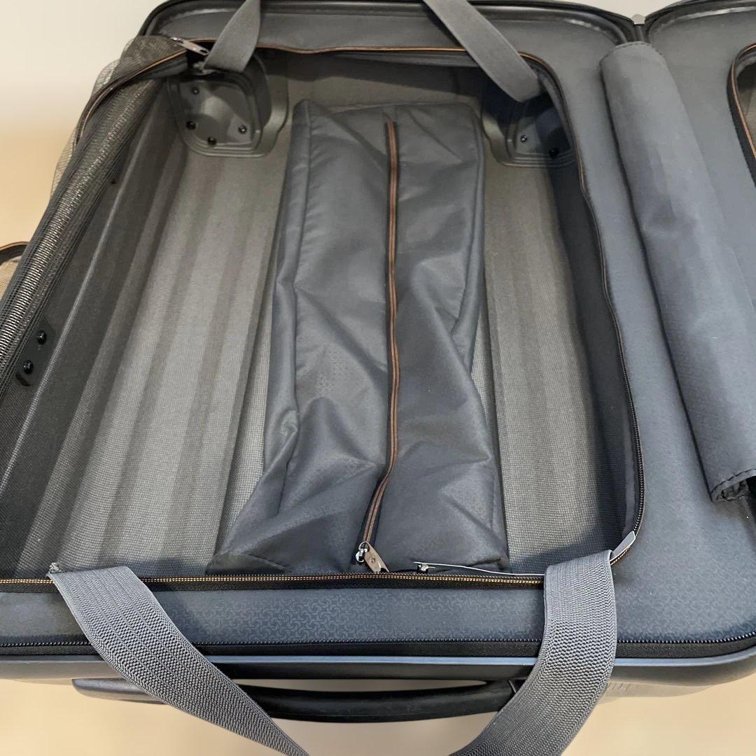 サムソナイト超軽量キューブライト68(コスモライト高級) 無料預入サイズ