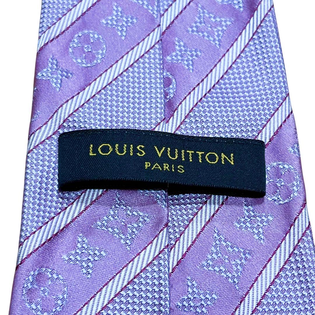 美品　ルイヴィトン　ネクタイ　モノグラム　ピンク　ロゴ　ジャガード　ストライプ