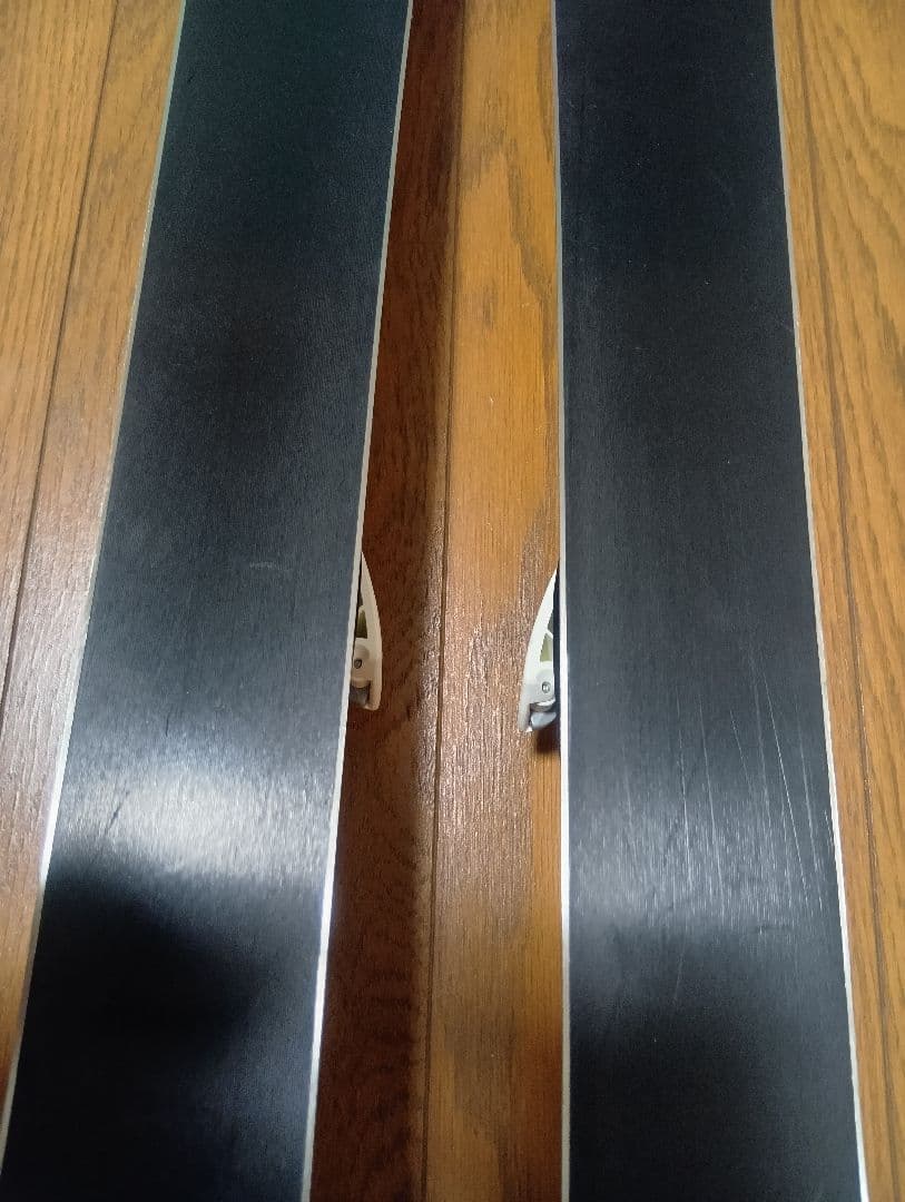 美品☆SALOMONサロモン☆スキー板☆THE LUX JR140cm