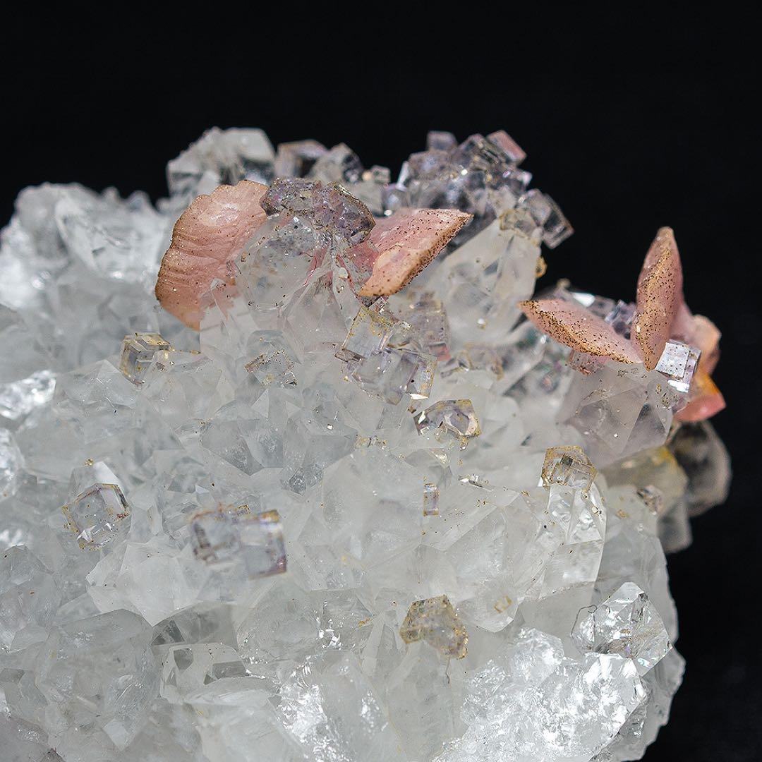 中国 ロードクロサイト フローライト 天然石 原石 鉱物標本 鉱石 蛍石 713