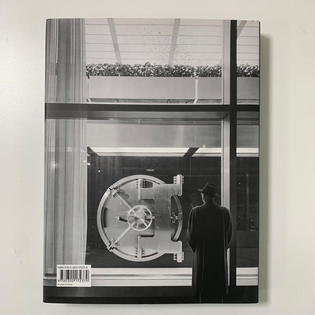 アート・デザイン・音楽 Ezra Stoller, Photographer by Nina Rap..