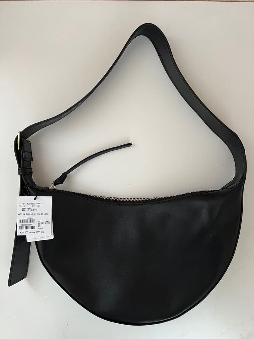 2.718 黒 ハーフムーン型 ショルダーバッグ