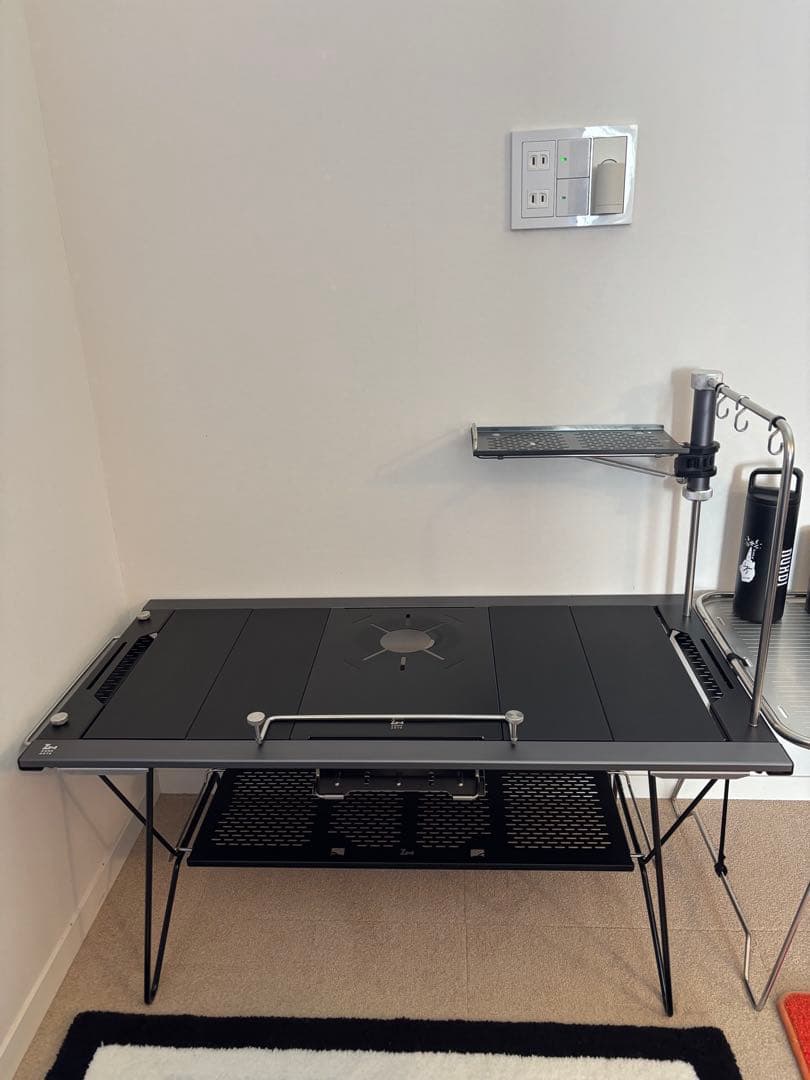 ZANE ARTS ゼインアーツ　Toad Table トードテーブル