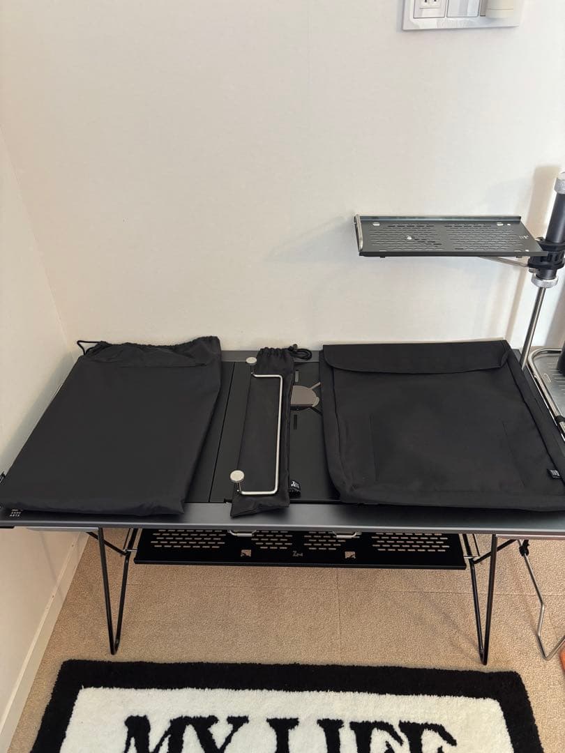 ZANE ARTS ゼインアーツ　Toad Table トードテーブル