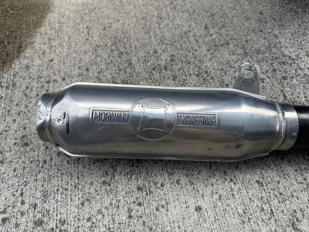 モリワキ　マフラーゼファーχ