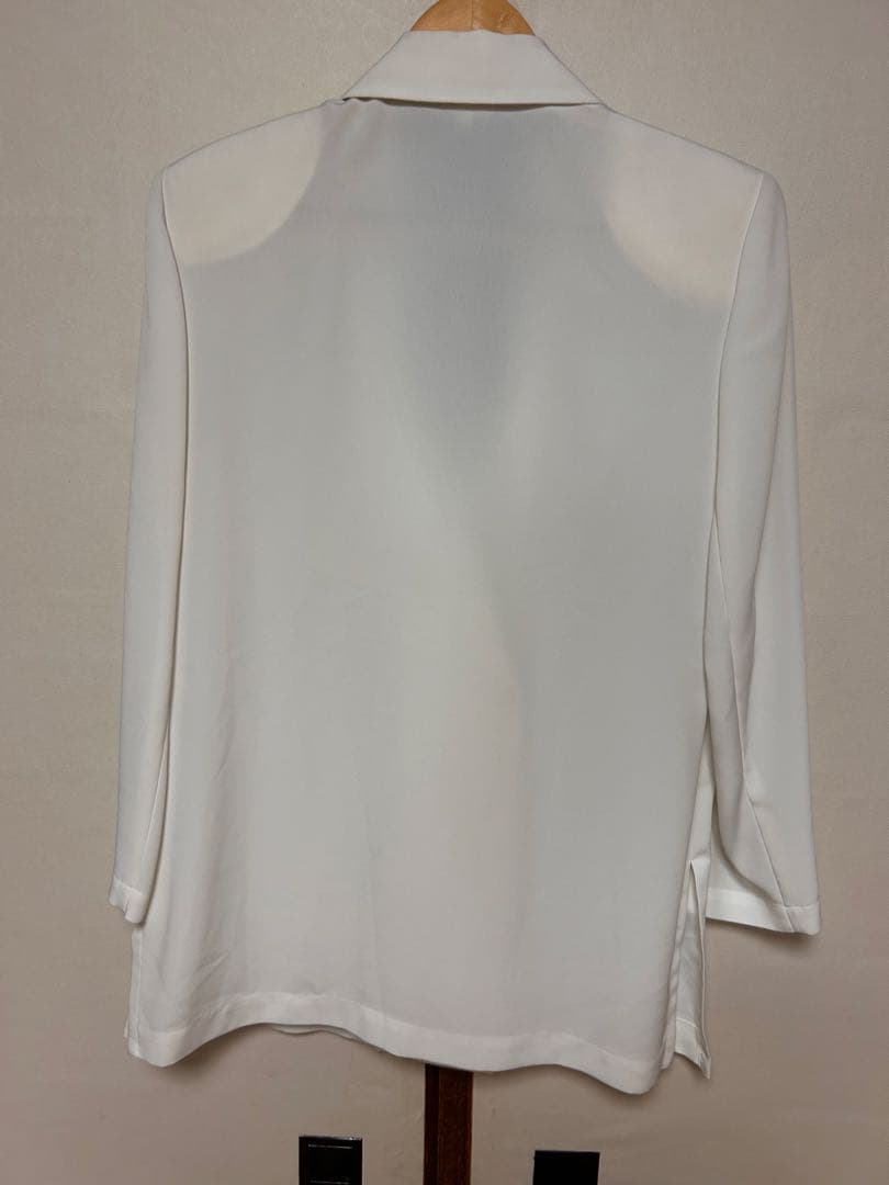 ピエール・バルマン　ダブルプレスト　テーラードジャケット　ホワイト　肩パッド入り