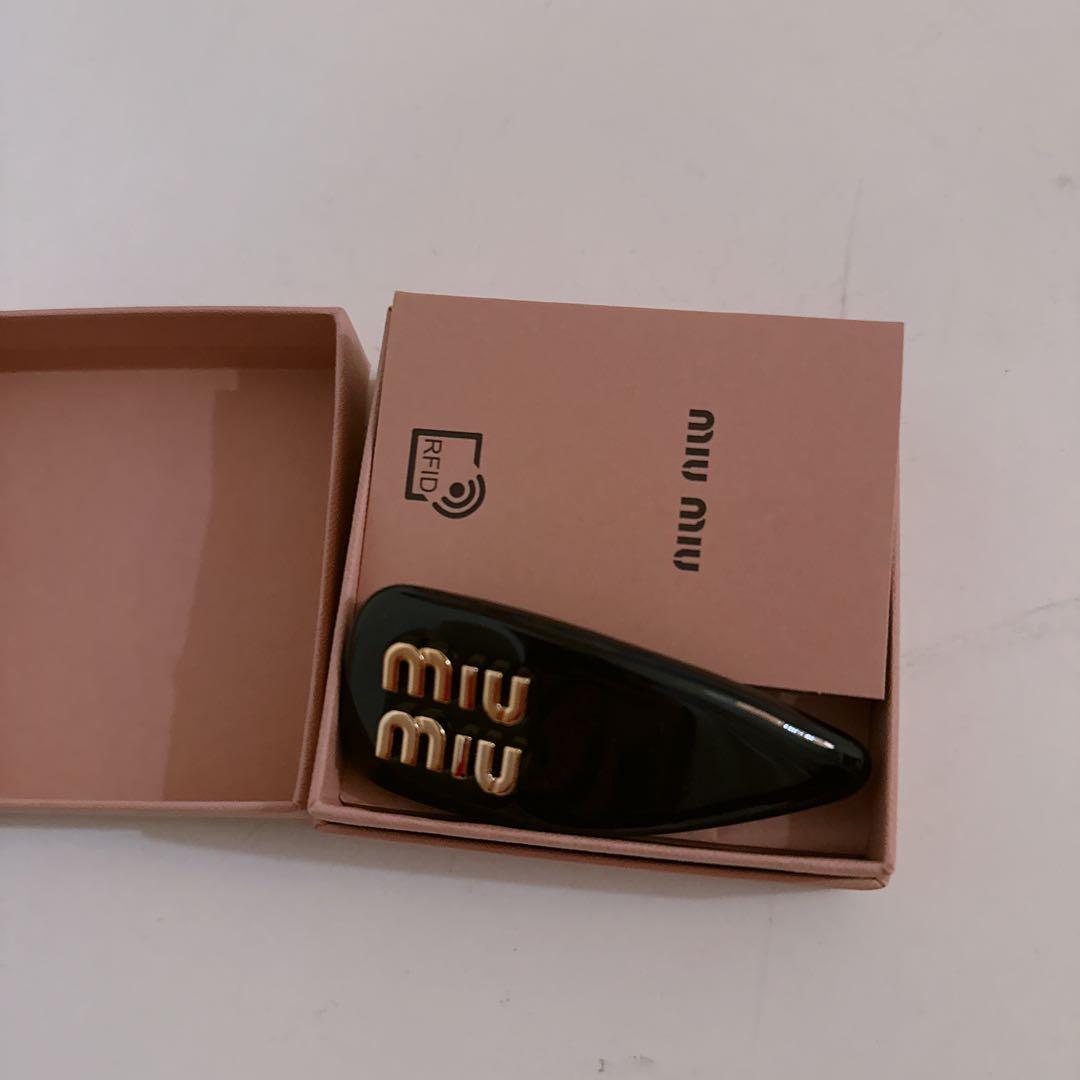 ミュウミュウ　ヘアピン　ヘアクリップ　 MIUMIU