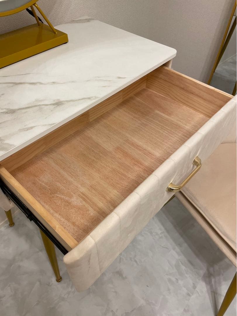 【引き取り限定】ドレッサー3点セットピンク ベロア調 大理石風 テーブル椅子 鏡